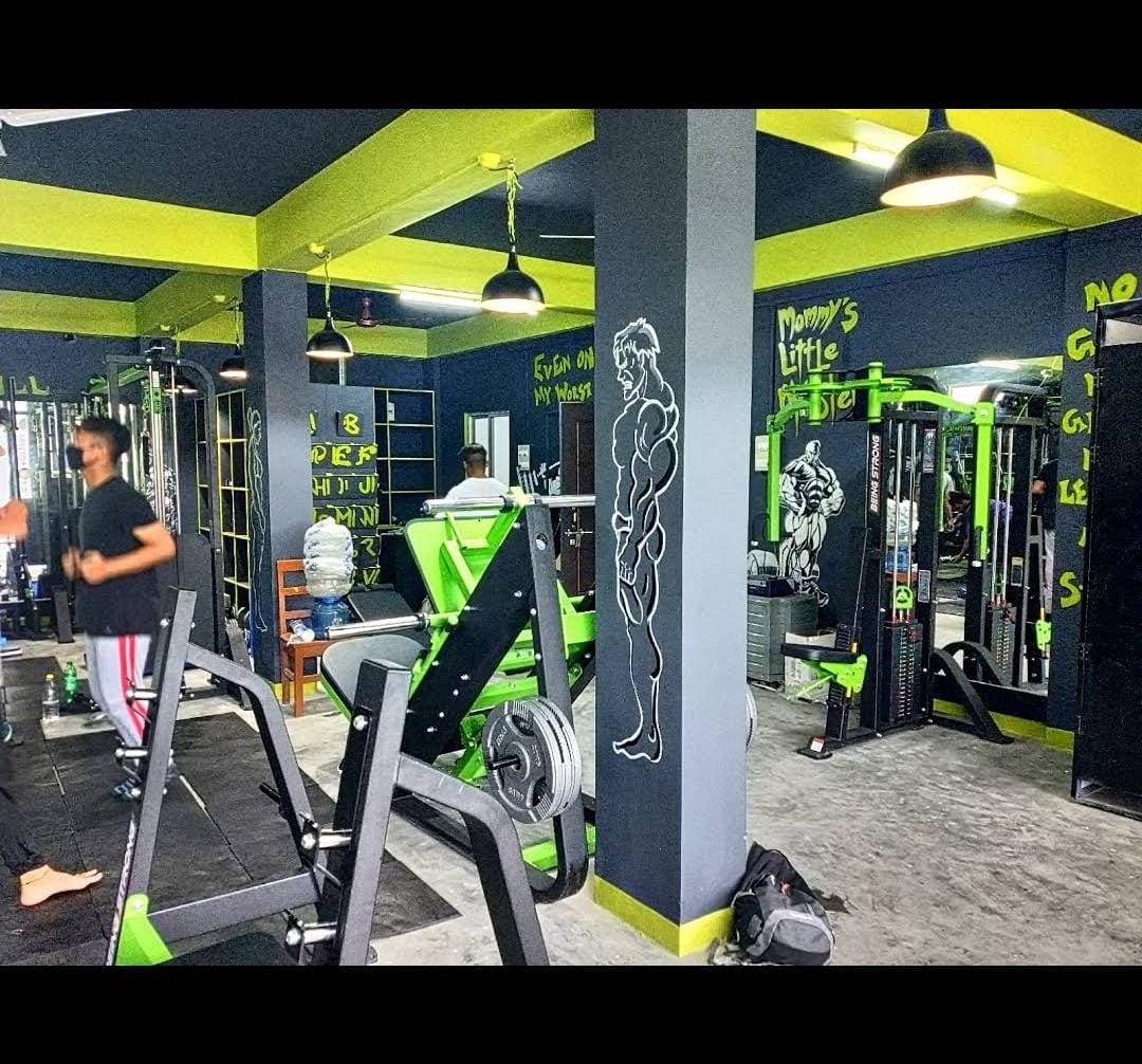 IRON STUDIO UNISEX GYM