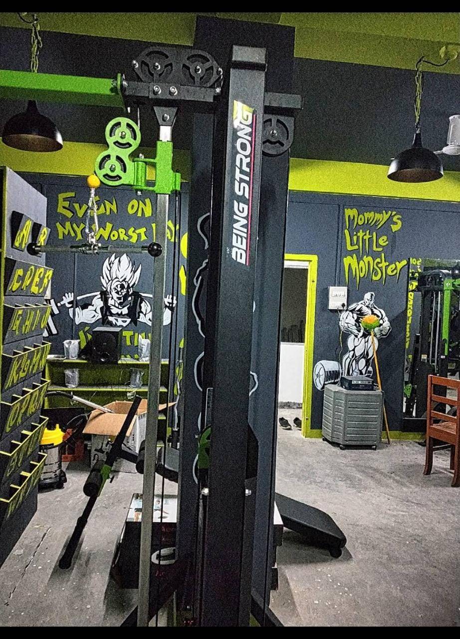 IRON STUDIO UNISEX GYM