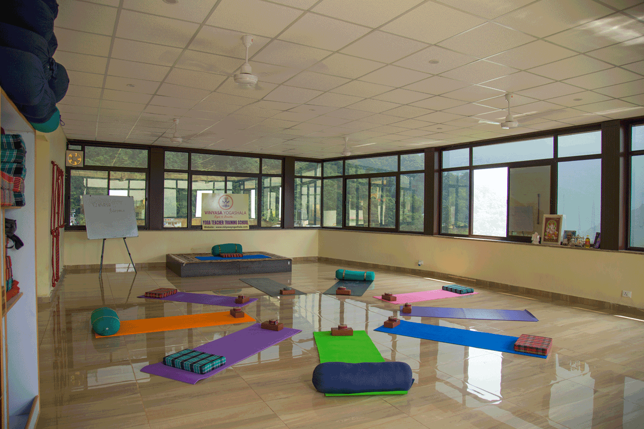 Rishikesh-Tapovan-Sarvodaya-Yoga-School-Rishikesh_300_MzAw_NzAz