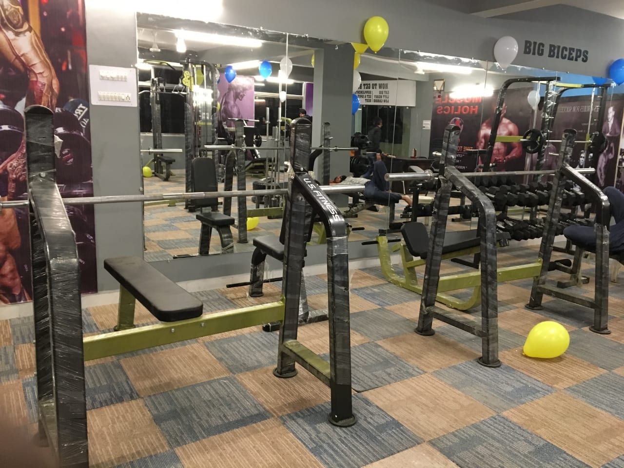 porbandar-mg-rd-Muscles-Holics-Gym_2998_Mjk5OA_OTA4Mg