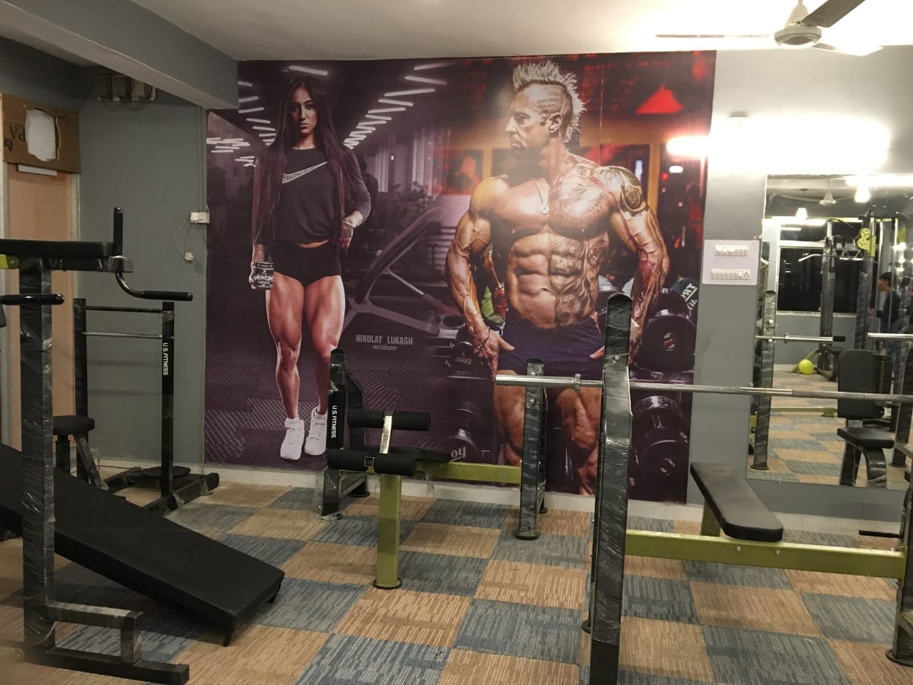 porbandar-mg-rd-Muscles-Holics-Gym_2998_Mjk5OA_OTA4NA