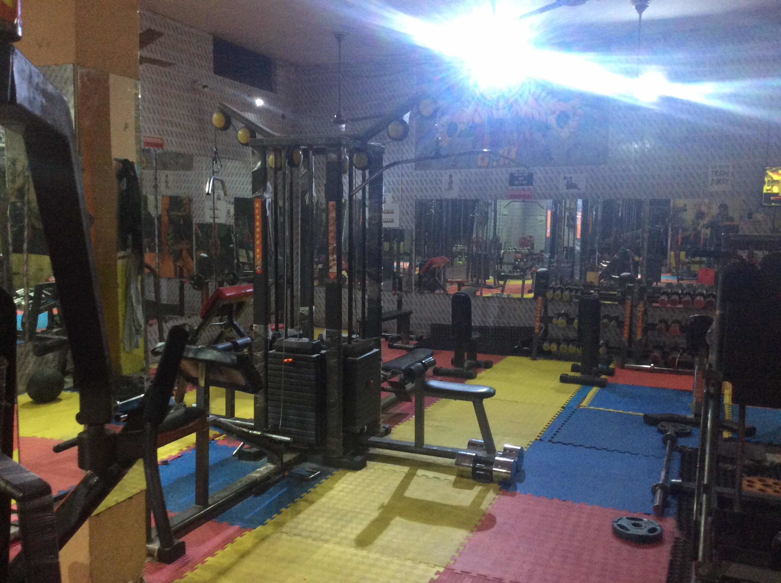 Noida-Sector-66-Red-Rock-gym_912_OTEy_MzUxNg