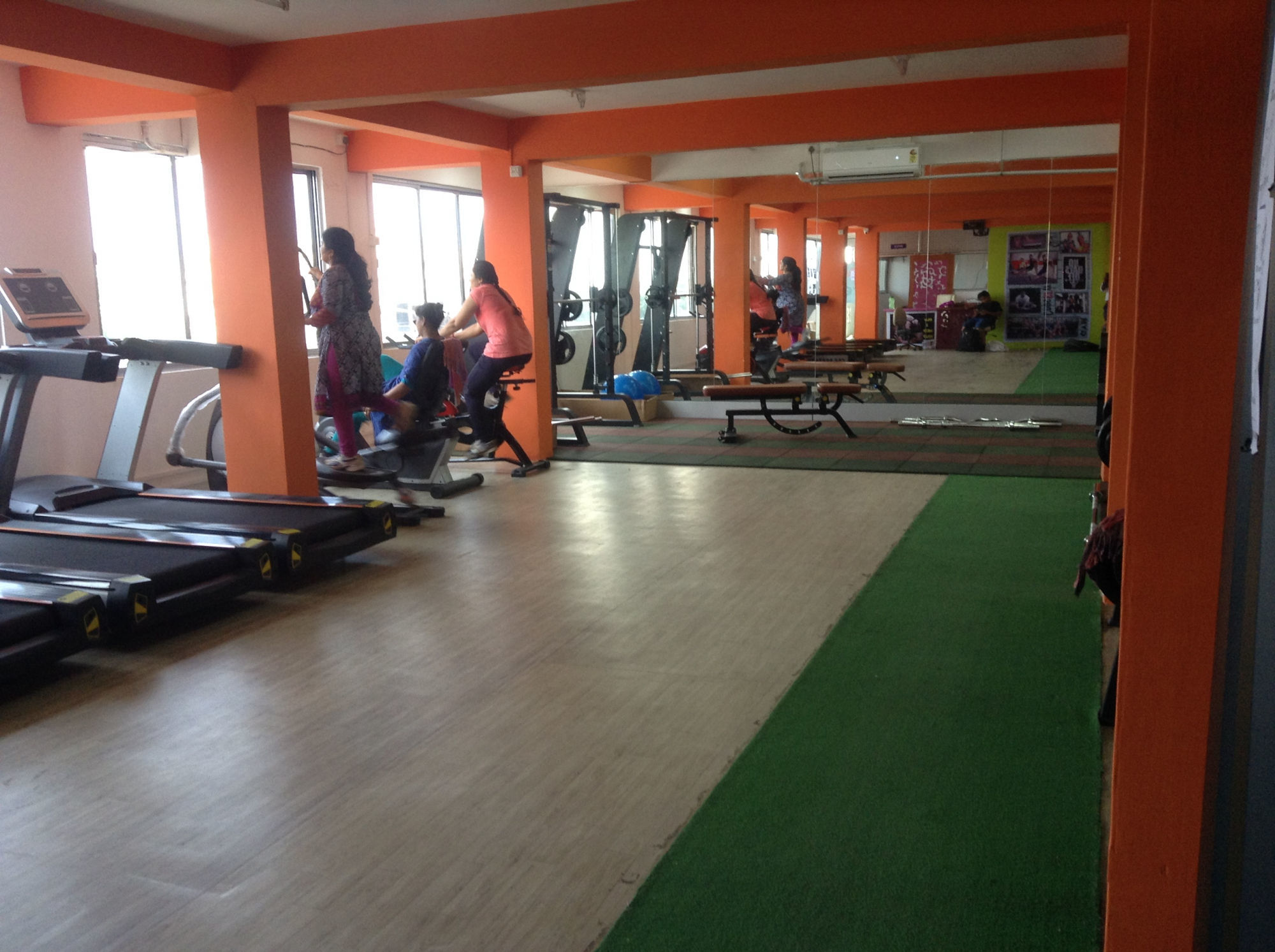 Ahmedabad-Bopal-Millionaires-Health-Club-Gym_282_Mjgy_NTky