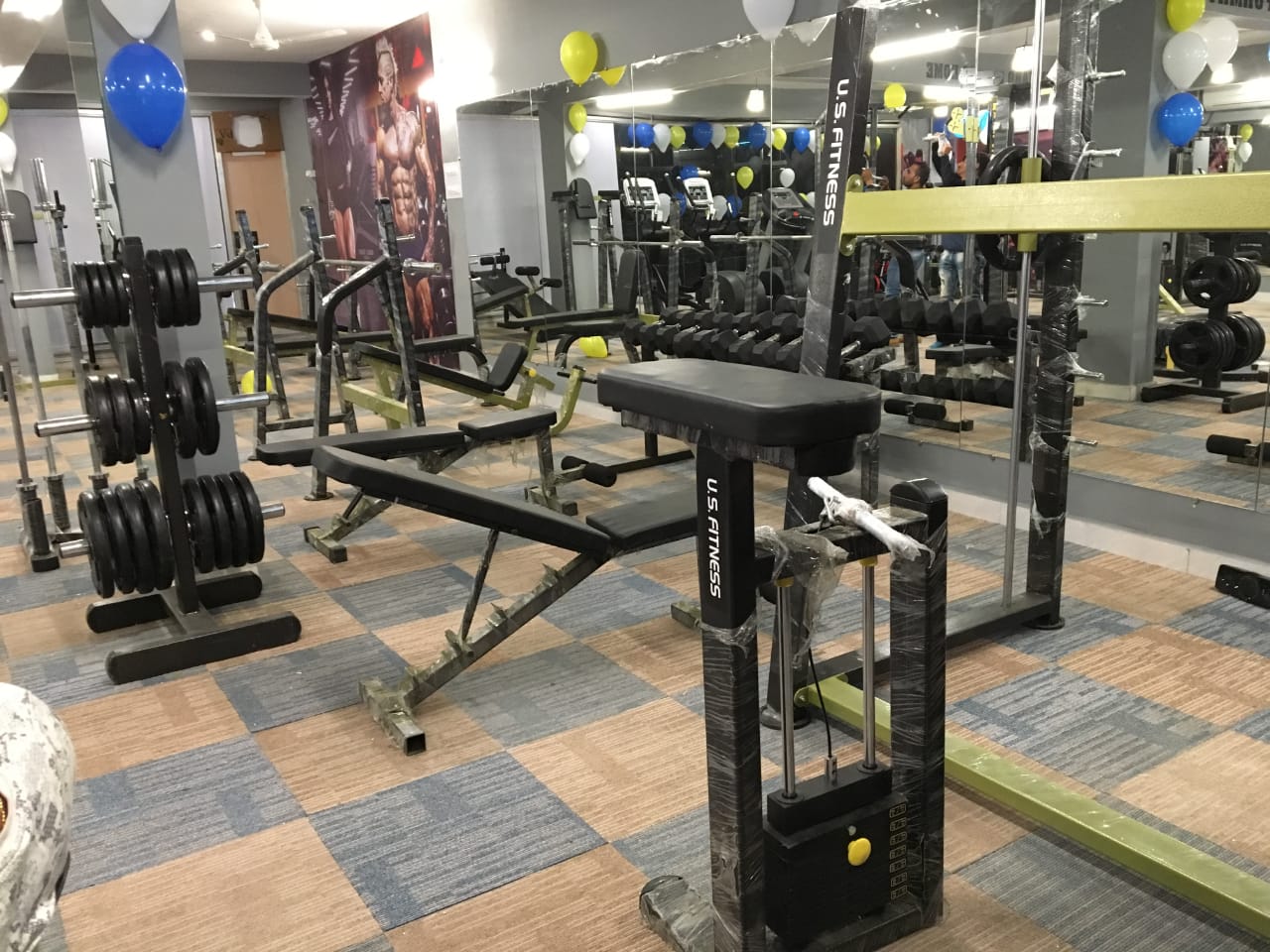 porbandar-mg-rd-Muscles-Holics-Gym_2998_Mjk5OA_OTA4Nw