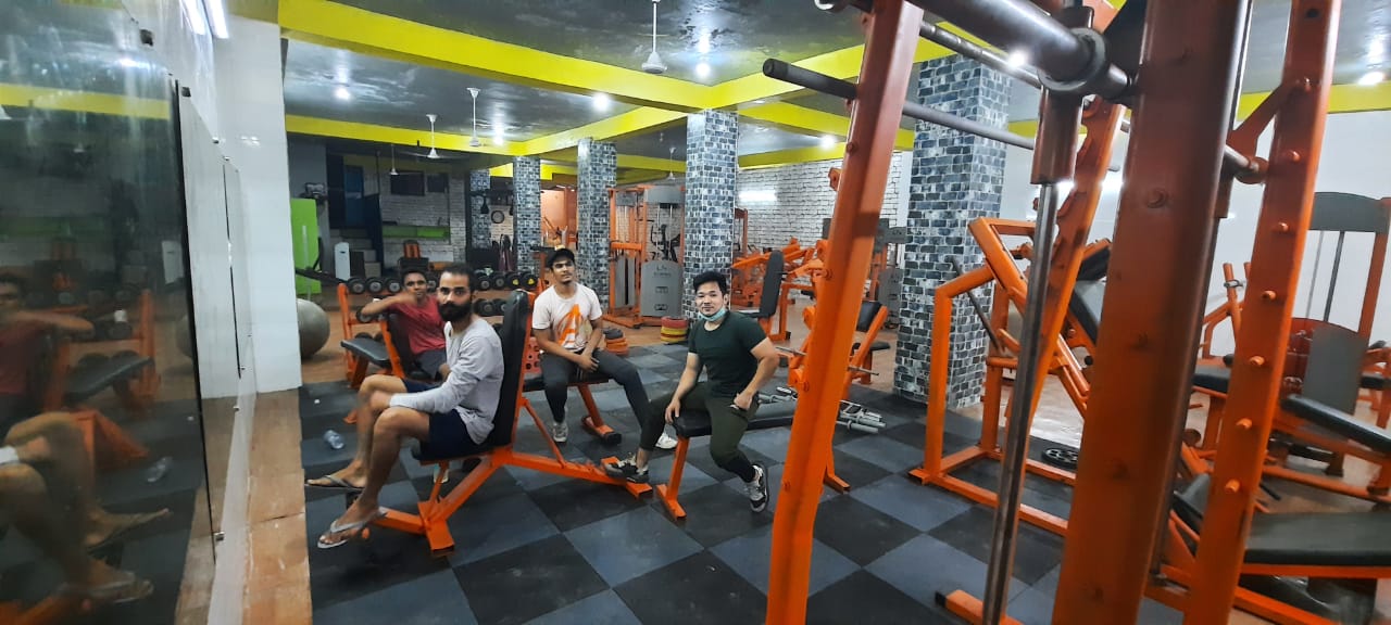 New-Delhi-New-Friends-Colony-Panther-gym_810_ODEw_MTE1NDI